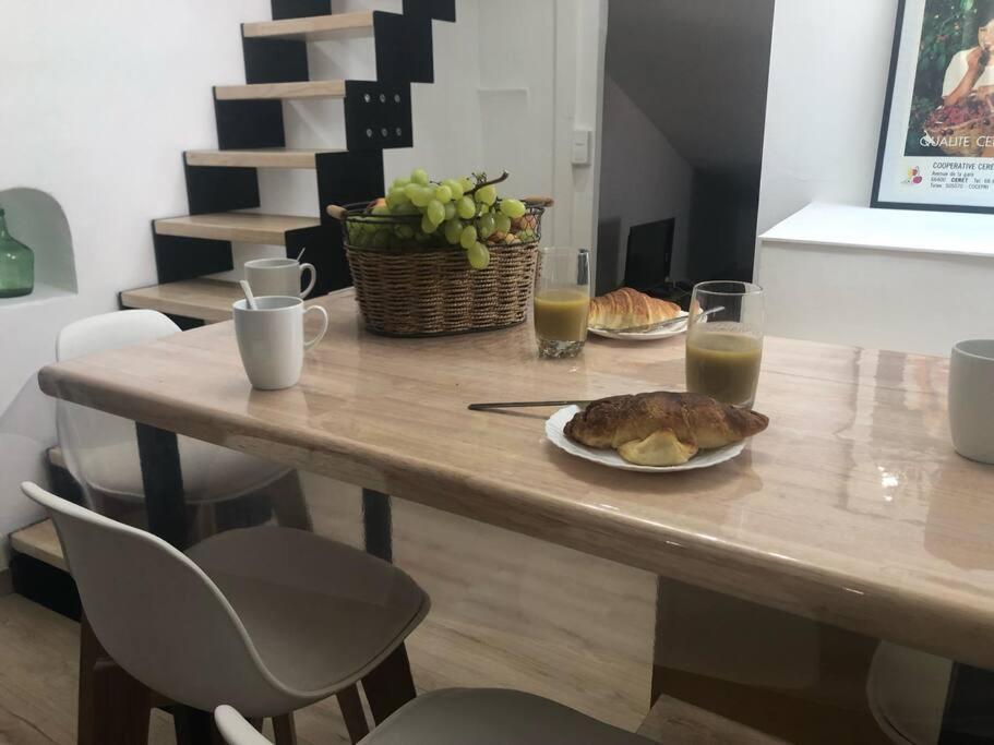 Au Coeur De Ville Avec Terrasse Céret Eksteriør bilde