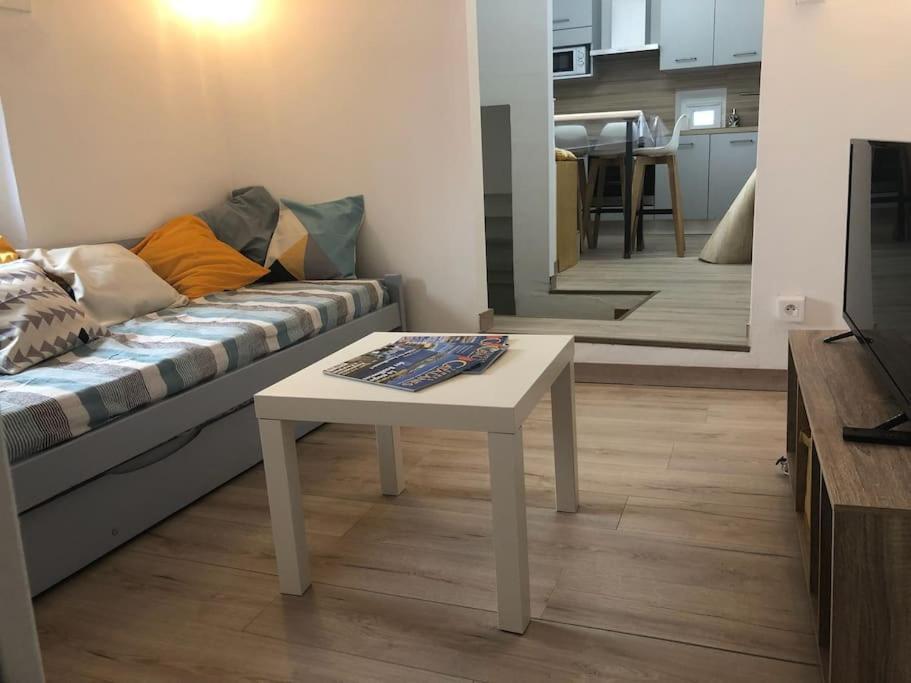 Au Coeur De Ville Avec Terrasse Céret Eksteriør bilde